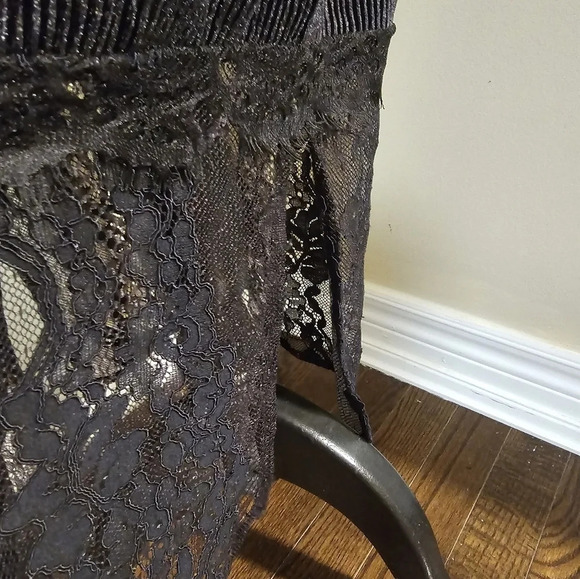 ❤️HOST PICK❤️ French Connection Velvet Lace Hem Stretch Dress Black size… - Picture 5 of 8